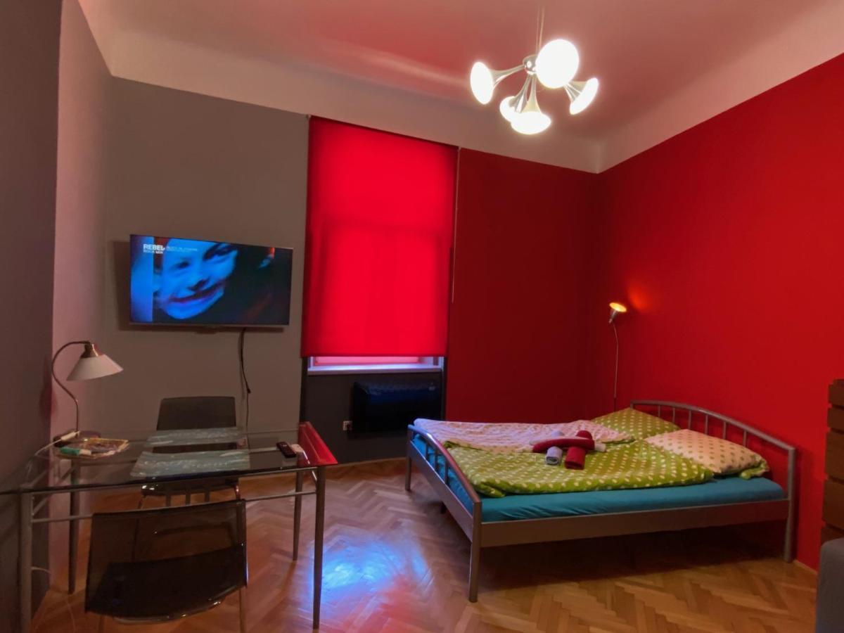 Apartment B42 Bed And Cafe Πράγα Εξωτερικό φωτογραφία