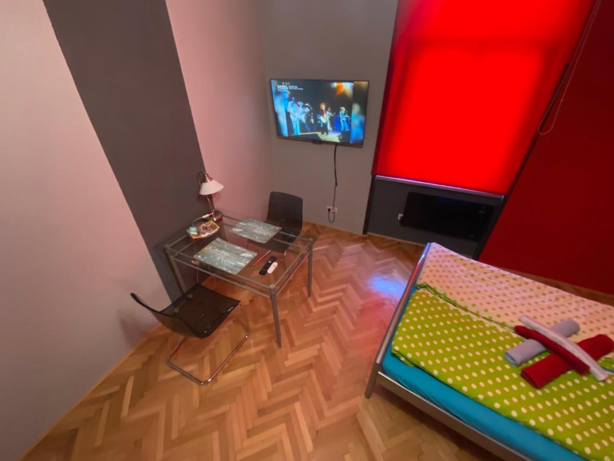 Apartment B42 Bed And Cafe Πράγα Εξωτερικό φωτογραφία