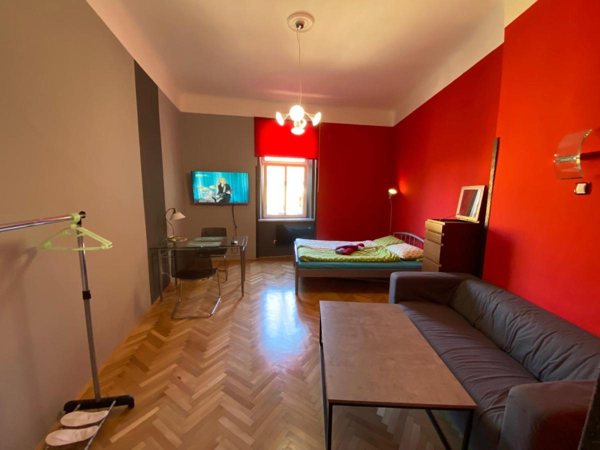 Apartment B42 Bed And Cafe Πράγα Εξωτερικό φωτογραφία